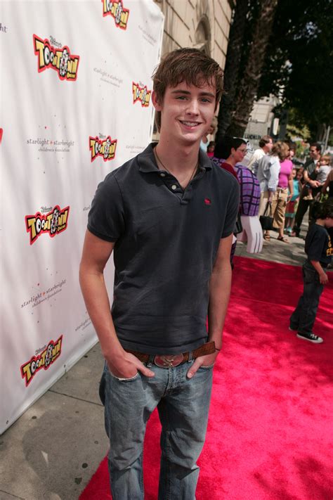 Wizards of Waverly Place alum Dan。